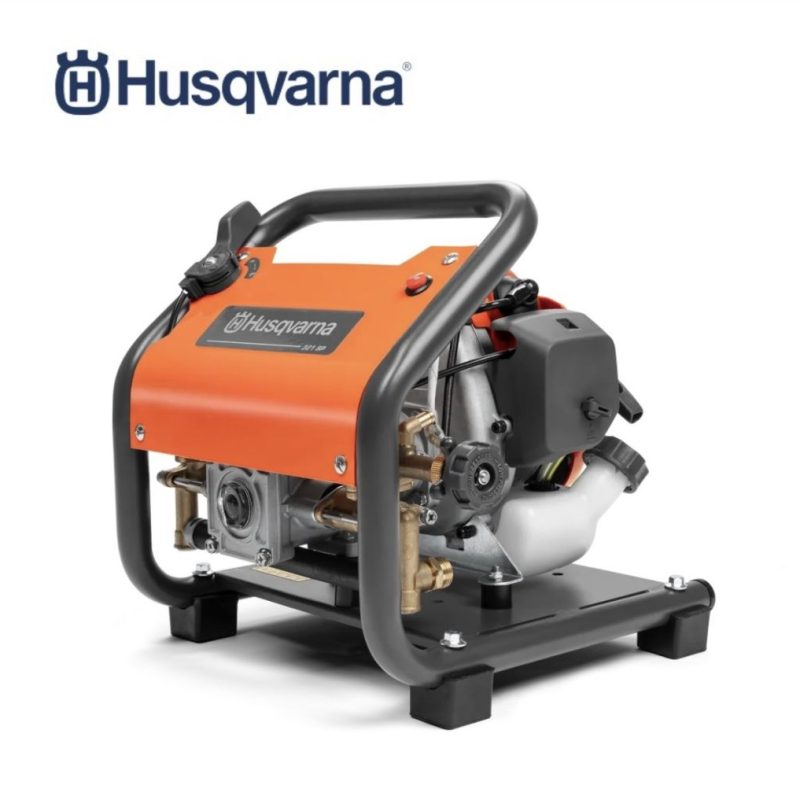Husqvarna 321SP portable agricultural sprayer with long-reach hose and adjustable spray pressure.
